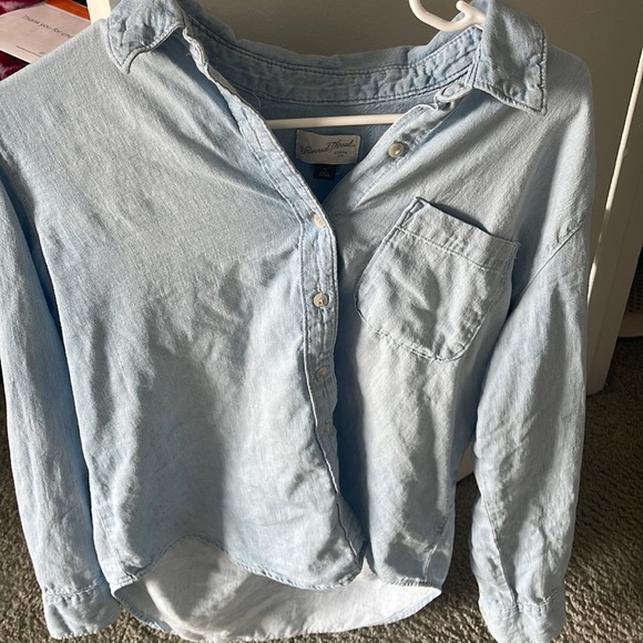Jeans Shirt- Like New - Picture 1 of 1